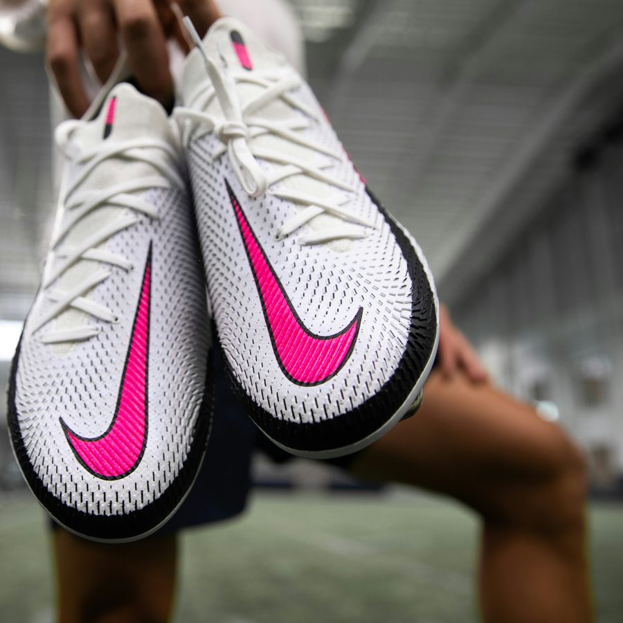 Nike Phantom GX Elite FG cleats